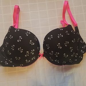 Victoria's Secret size 34D bra